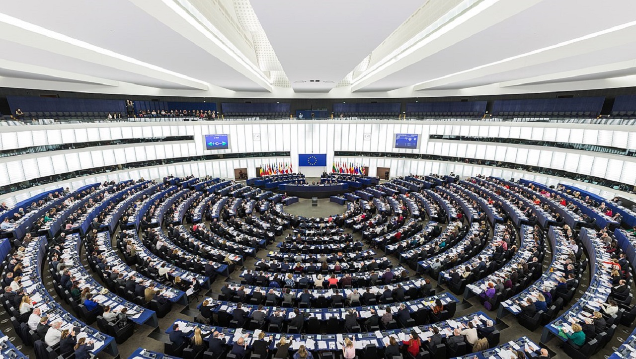 欧洲议会2018年10月4日有关新疆维吾尔自治区大规模任意拘留维吾尔人和哈萨克人问题的决议