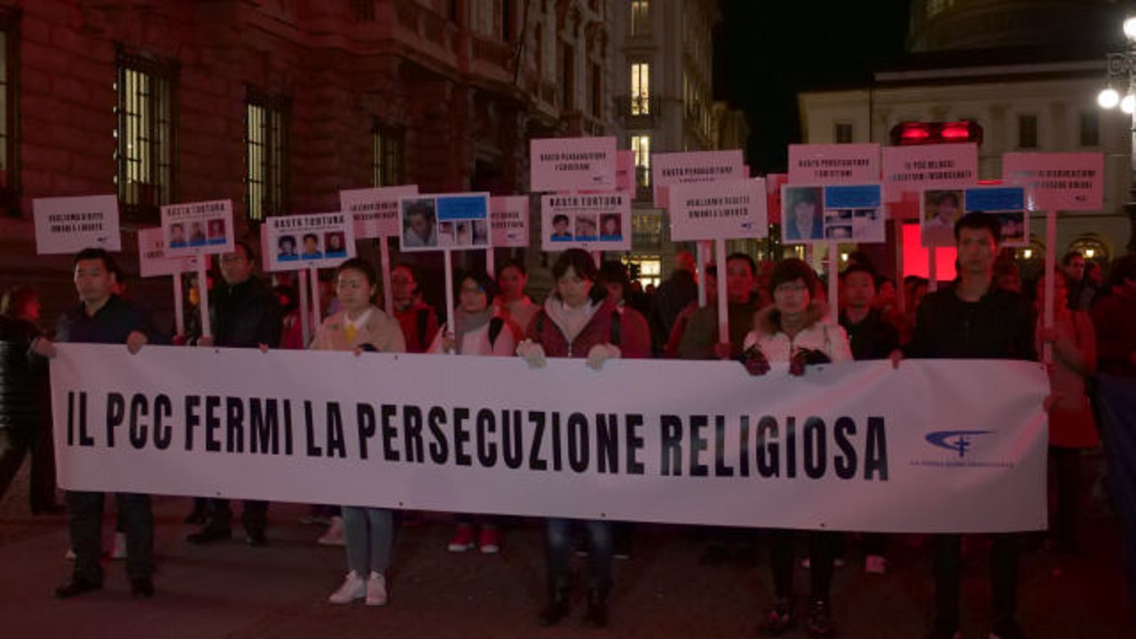 米兰：全能神教会基督徒走上街头揭露中共侵犯人权的恶行